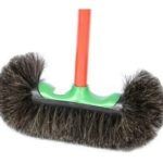 Irmãos Brant - VASSOURA BOLA PELO ANIMAL PLASTICO