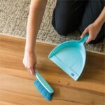 Irmãos Brant - PA DE LIXO PLASTICA C/VASSOURINHA (ESCOVA VARRE MESA)